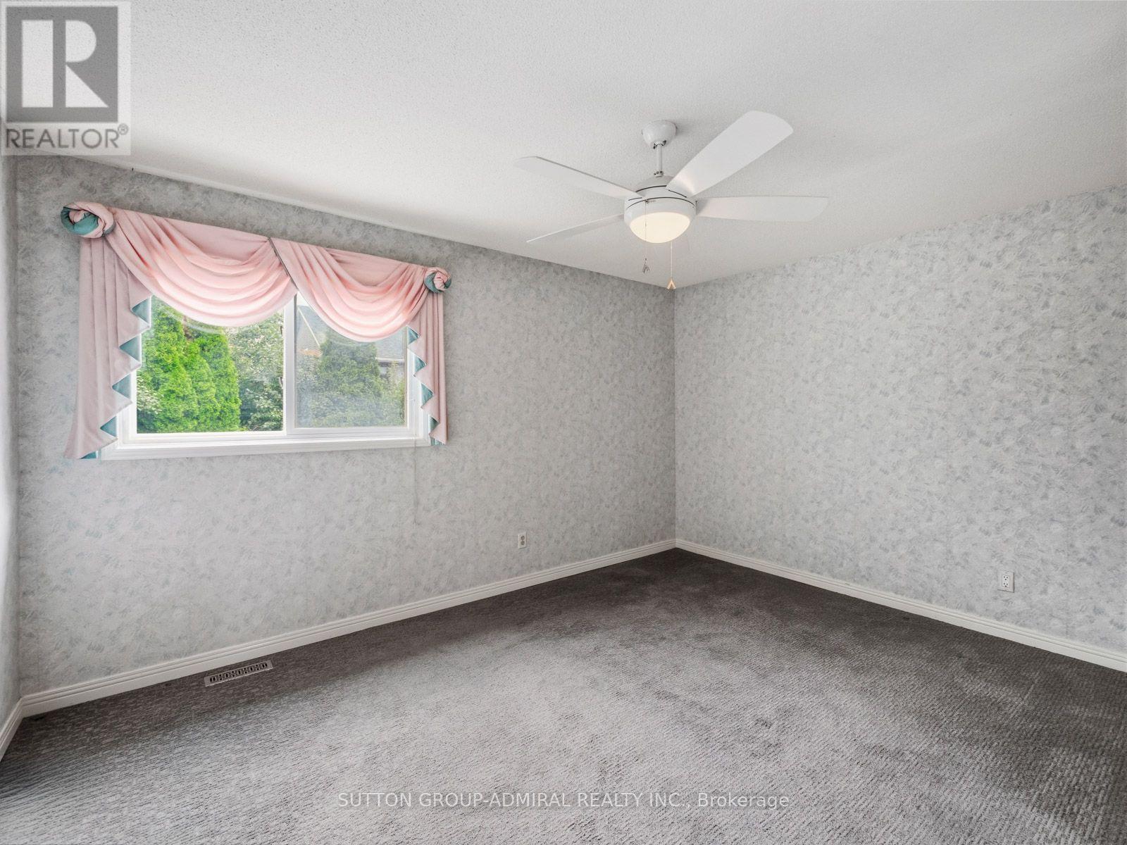 19 JESSICA GARDENS - Image 28