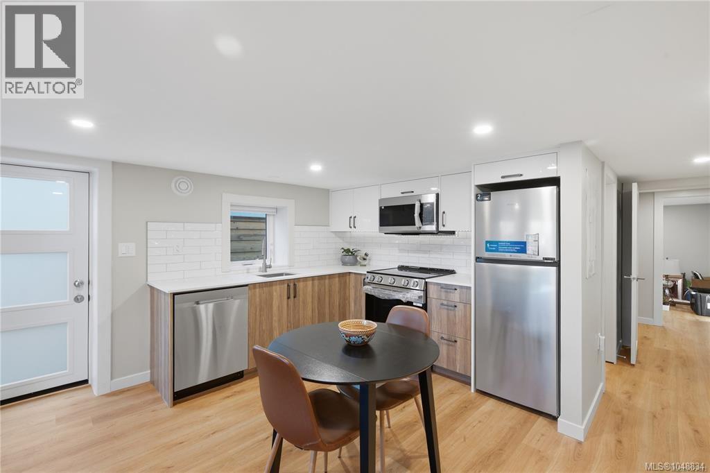  525 Sumas Street, Victoria