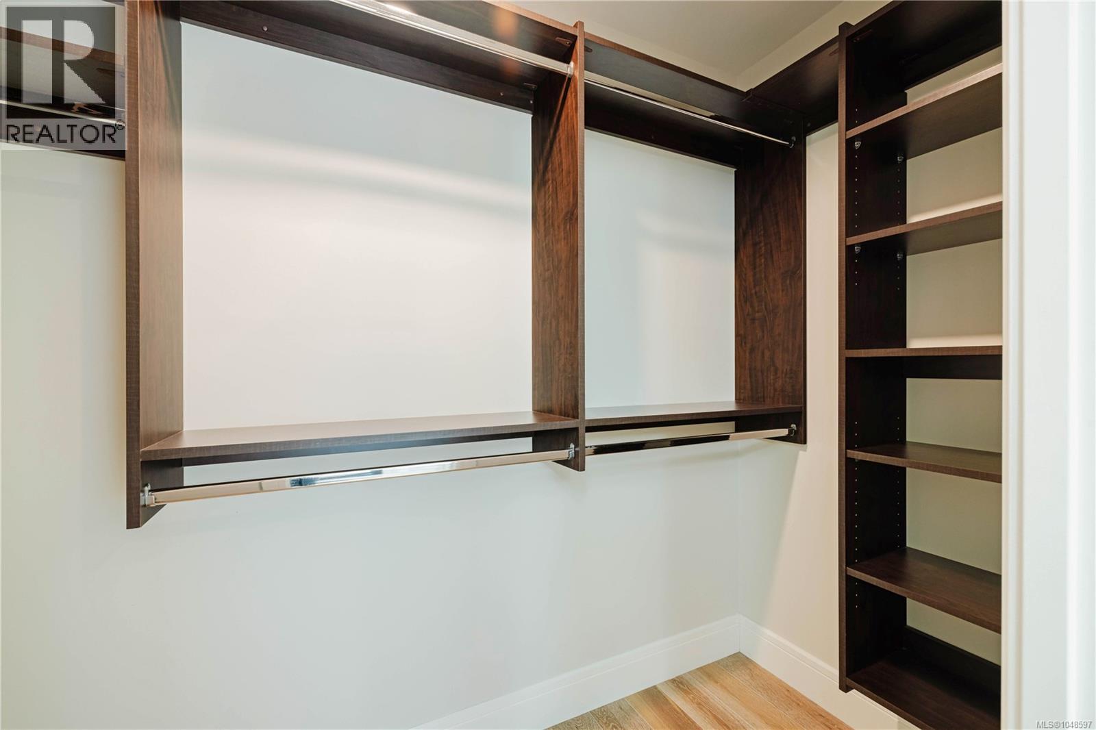 402 2850 Aldwynd Road, Langford