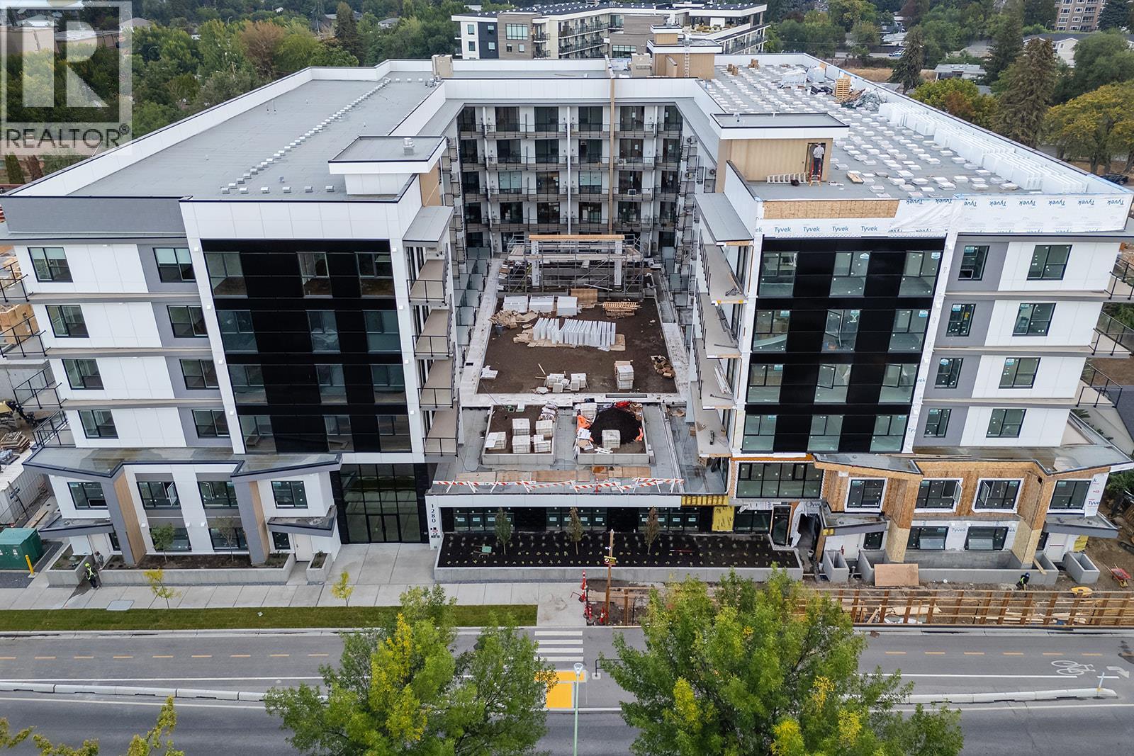 404 1281 Pridham Avenue, Kelowna