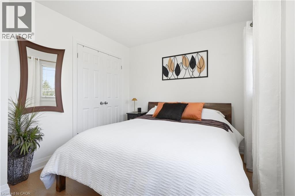 325 FOXTAIL Avenue - Image 23
