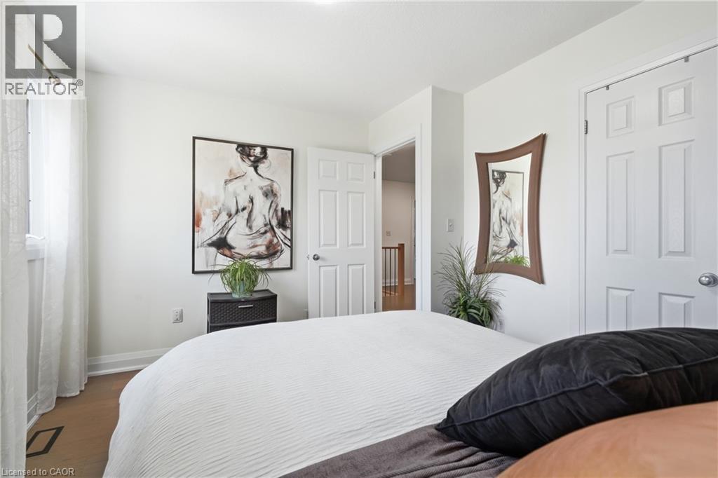 325 FOXTAIL Avenue - Image 24
