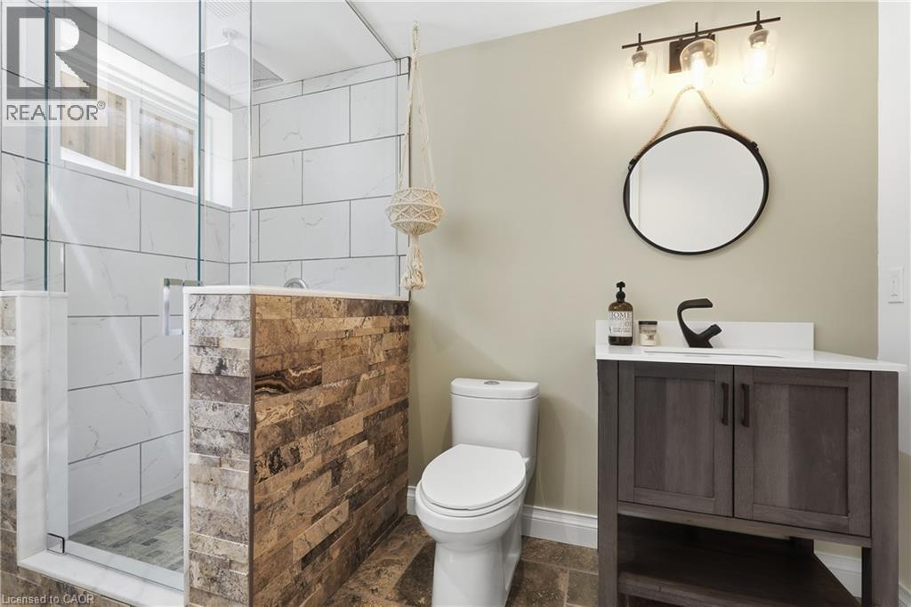 325 FOXTAIL Avenue - Image 32