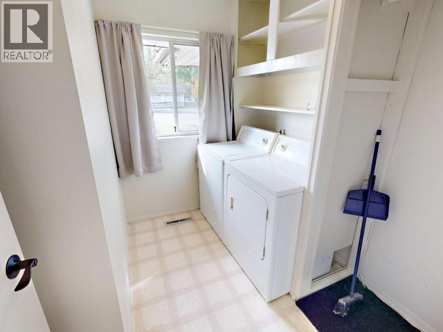 7139 BARNET STREET, Powell River