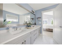 16702 Edgewood Drive, Surrey, BC V3Z9X9 Photo 13