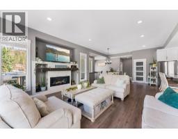 5pc Ensuite bath - 8819 Heritage Drive, Lake Country, BC V4V2W2 Photo 17