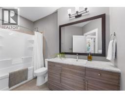 8819 Heritage Drive, Lake Country, BC V4V2W2 Photo 25