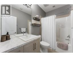 8819 Heritage Drive, Lake Country, BC V4V2W2 Photo 41