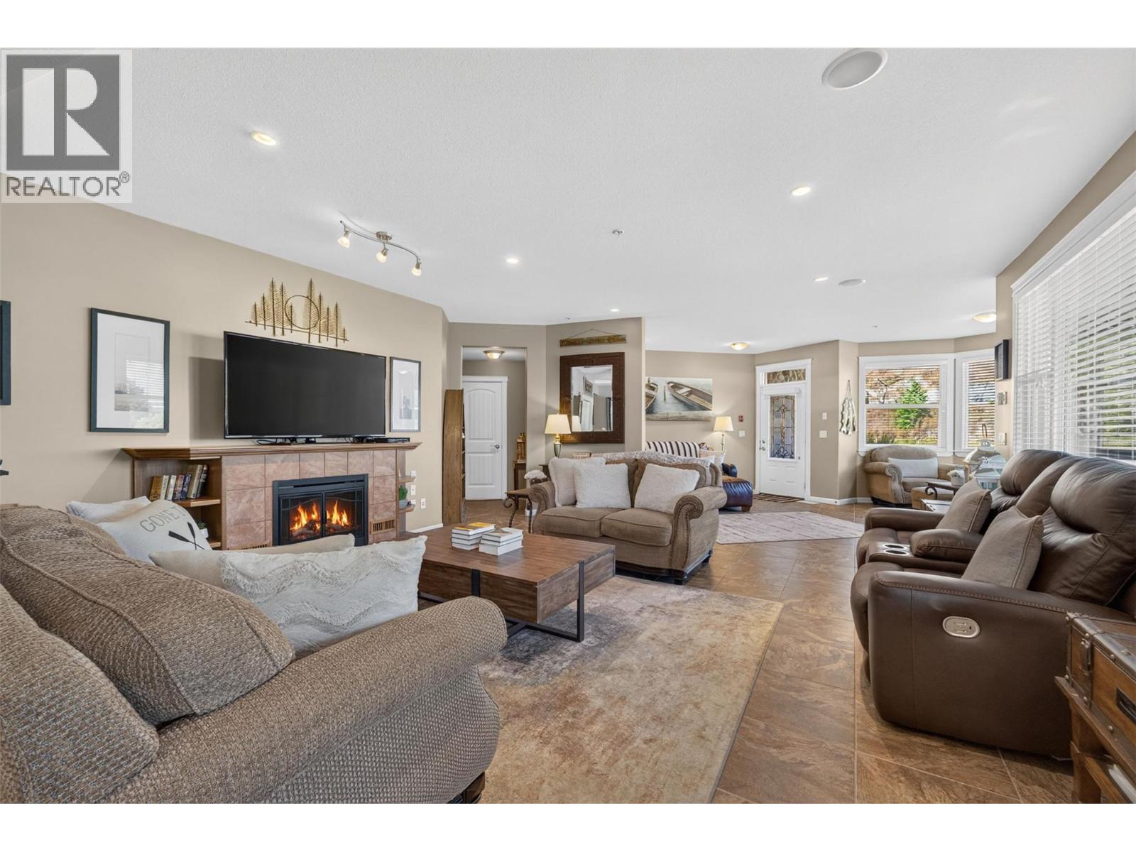 #14 1130 Riverside Avenue - Image 29