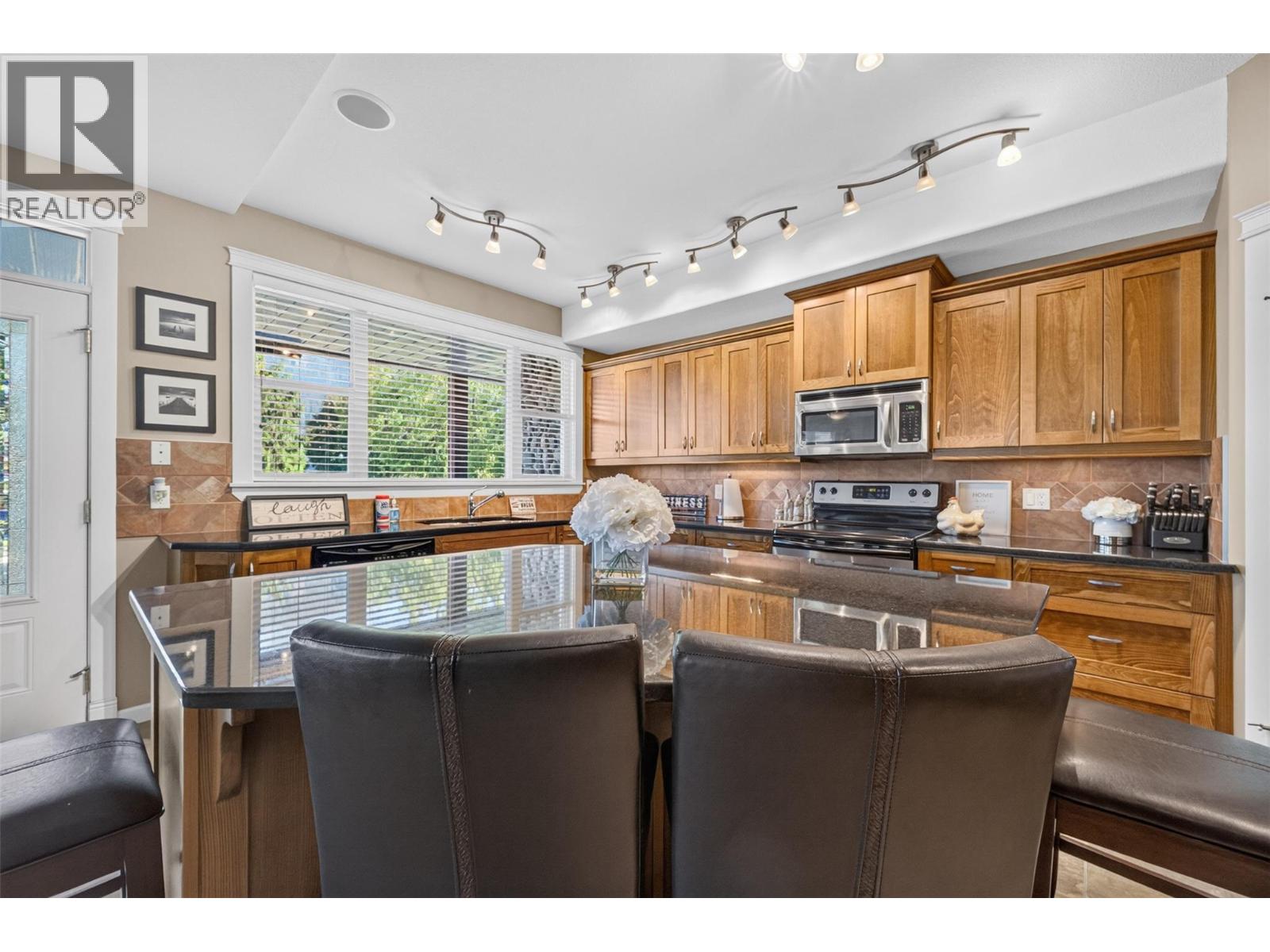 #14 1130 Riverside Avenue - Image 25