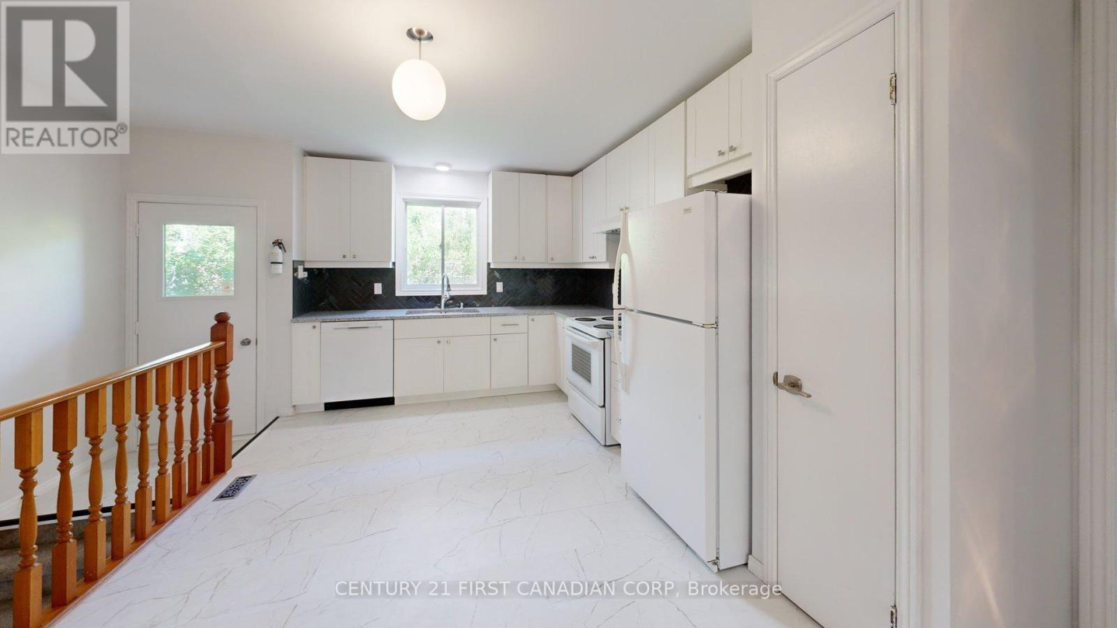 43 WALMER GARDENS - Image 10