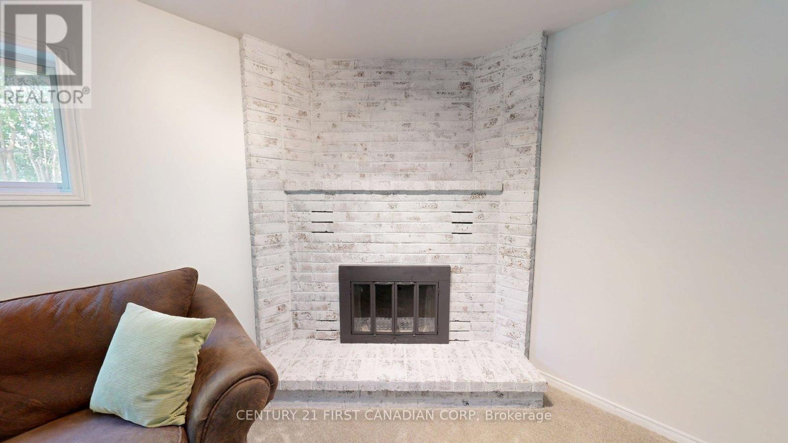 43 WALMER GARDENS - 27
