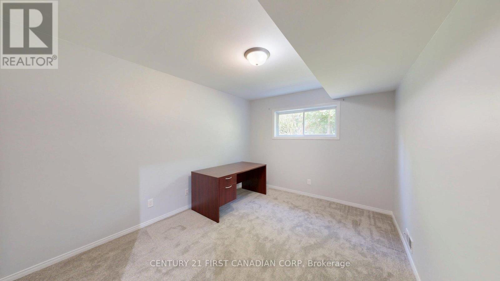 43 WALMER GARDENS - 32