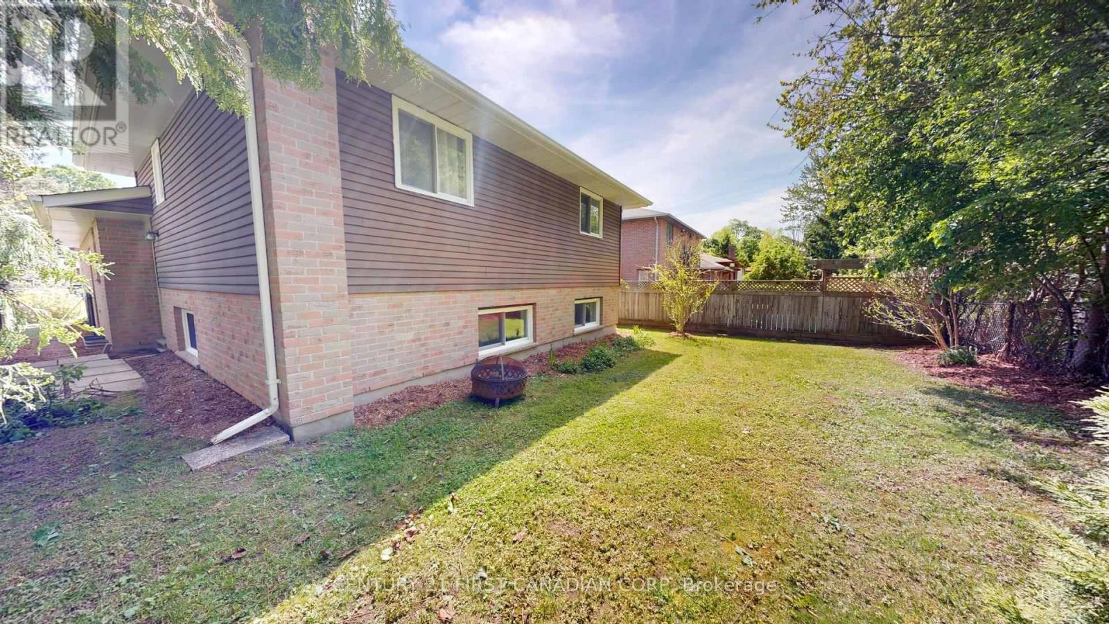 43 WALMER GARDENS - 40