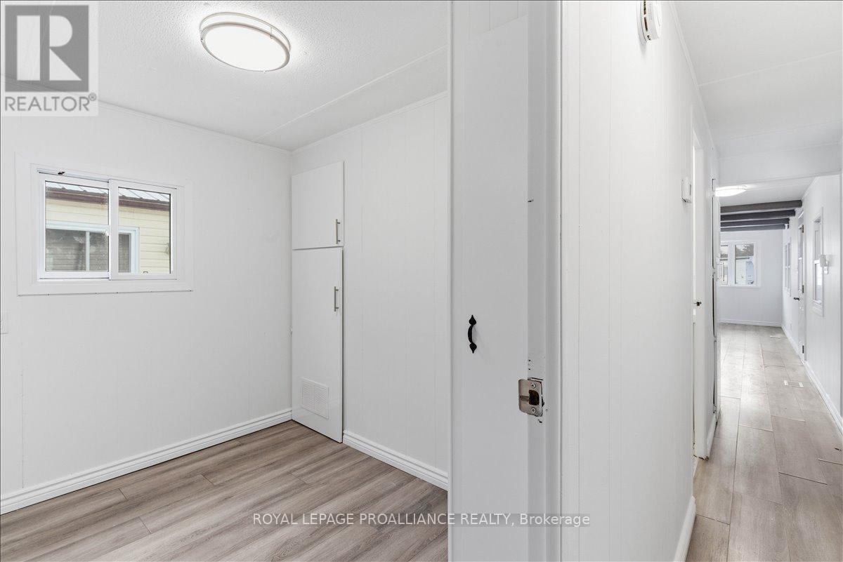#47 311 DUNDAS STREET E - 41
