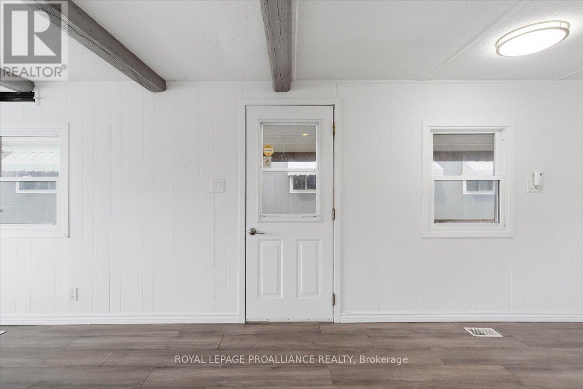 #47 311 DUNDAS STREET E - 7