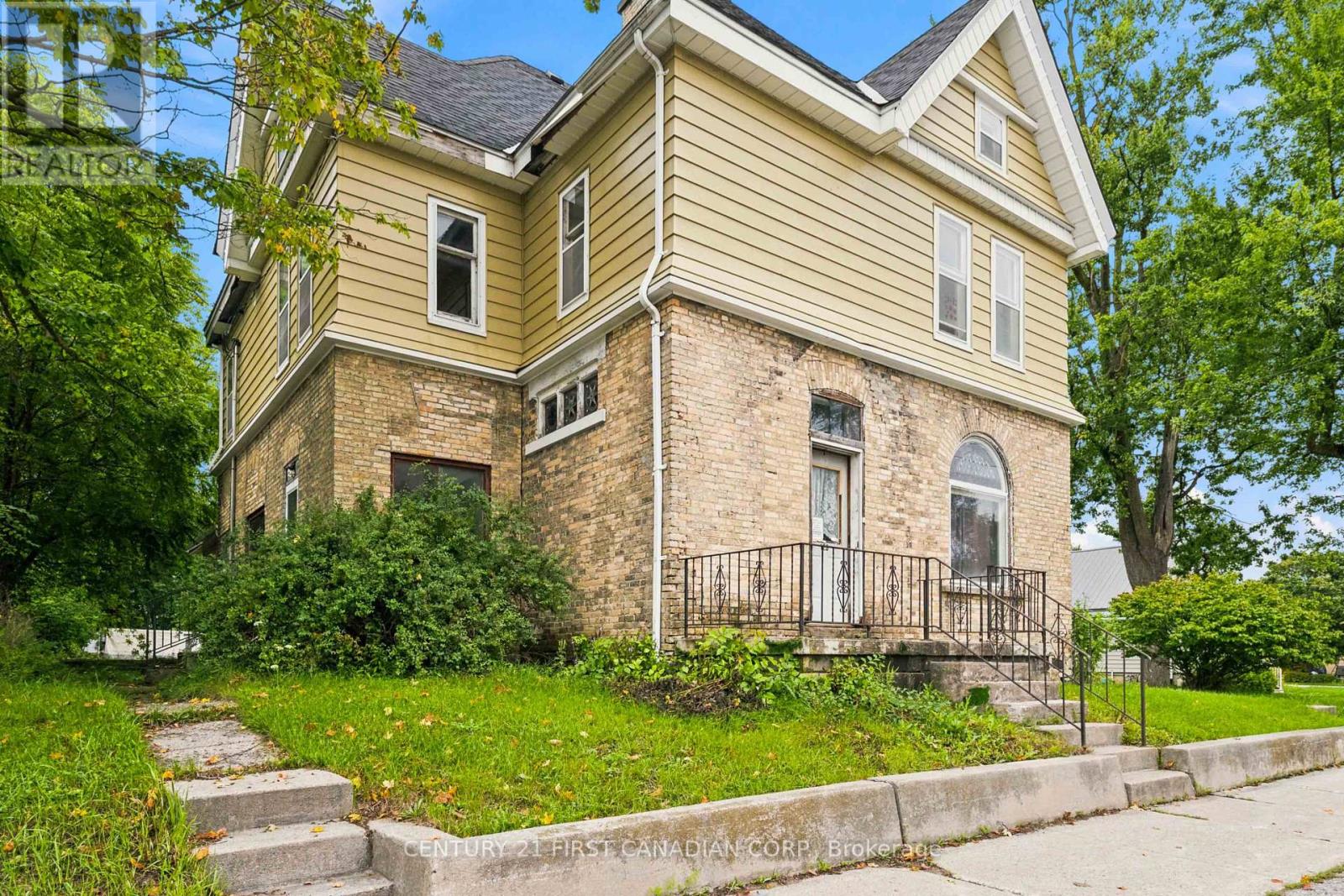 128 MAIN STREET - 6