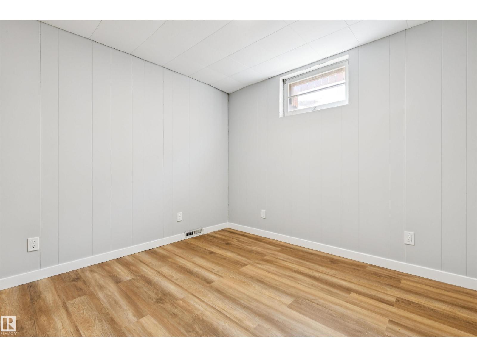 10916 151 ST NW - Image 26