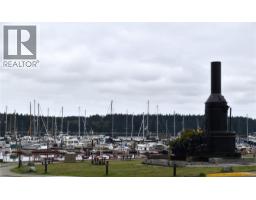 648 Betts Blvd, Port Mcneill, BC V0N2R0 Photo 9