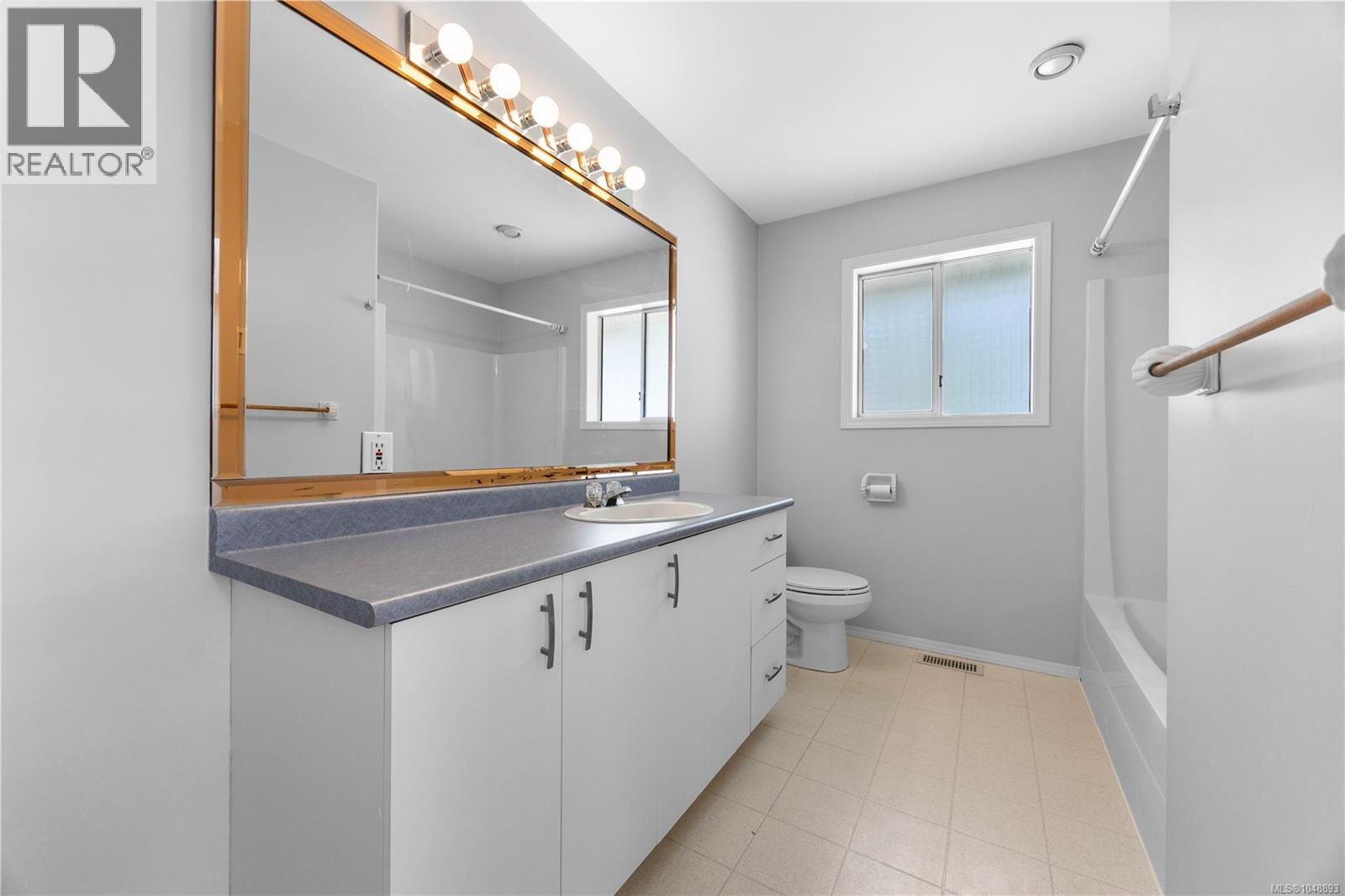 395 Woodley Rd, Ladysmith