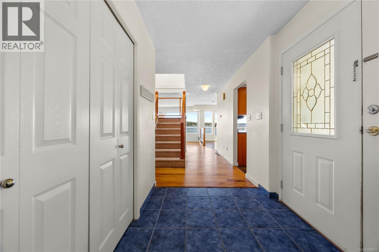 395 Woodley Rd - 6