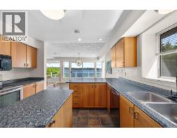 Kitchen - 395 Woodley Rd, Ladysmith, BC V9G1Y2 Photo 11