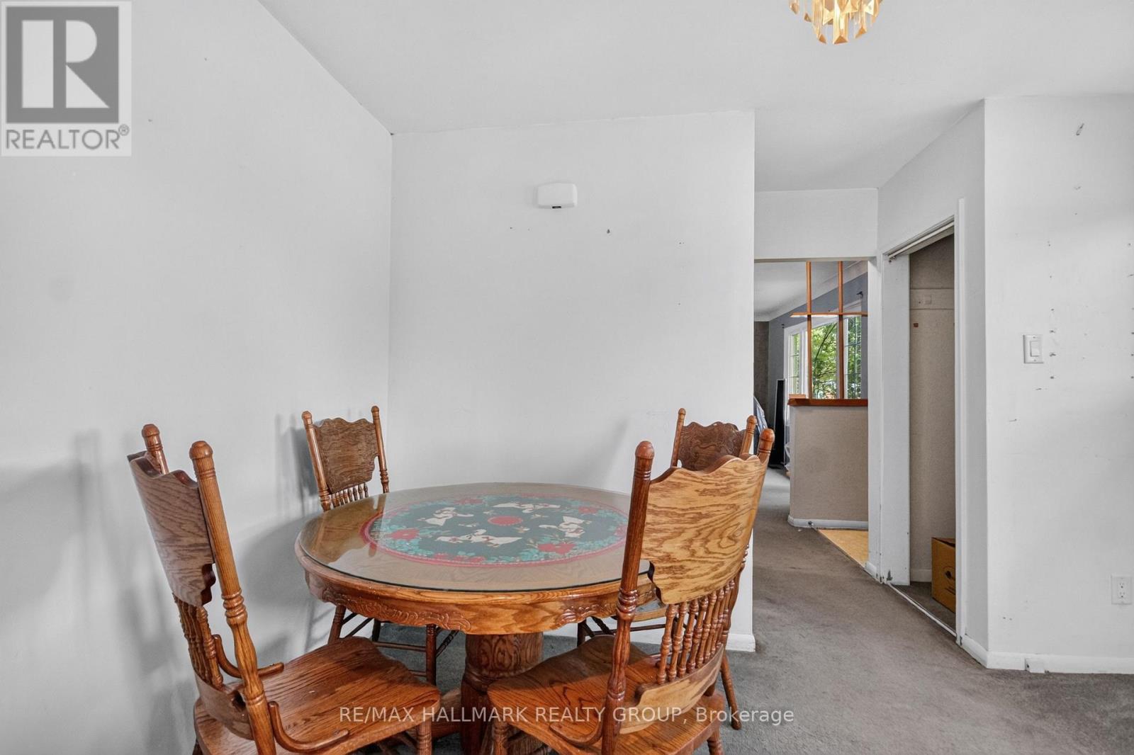 118 KNOXDALE ROAD - 4