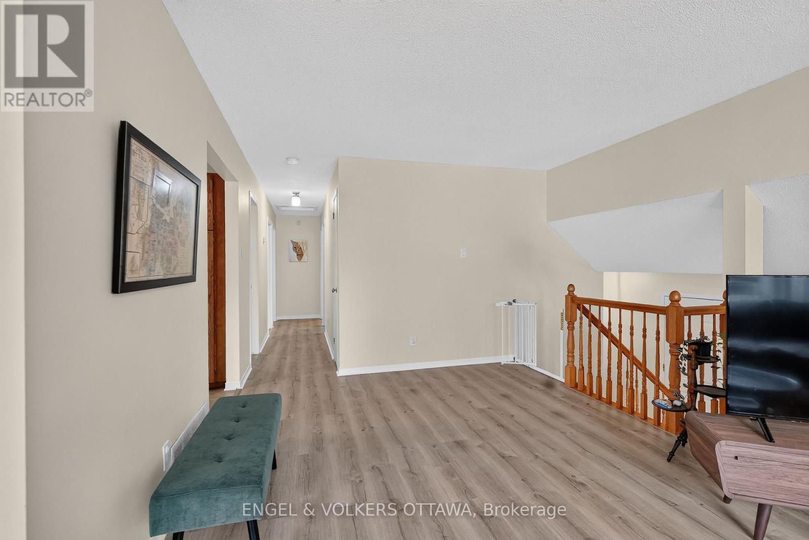 3620 ALBION ROAD S - 12