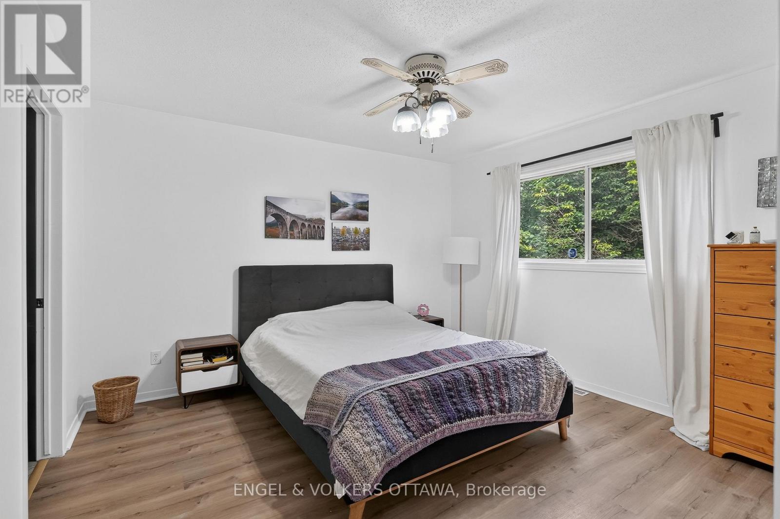 3620 ALBION ROAD S - 13