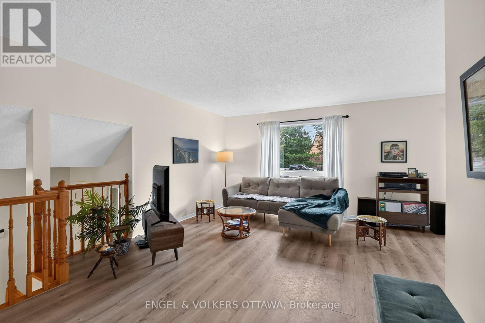3620 ALBION ROAD S - 8