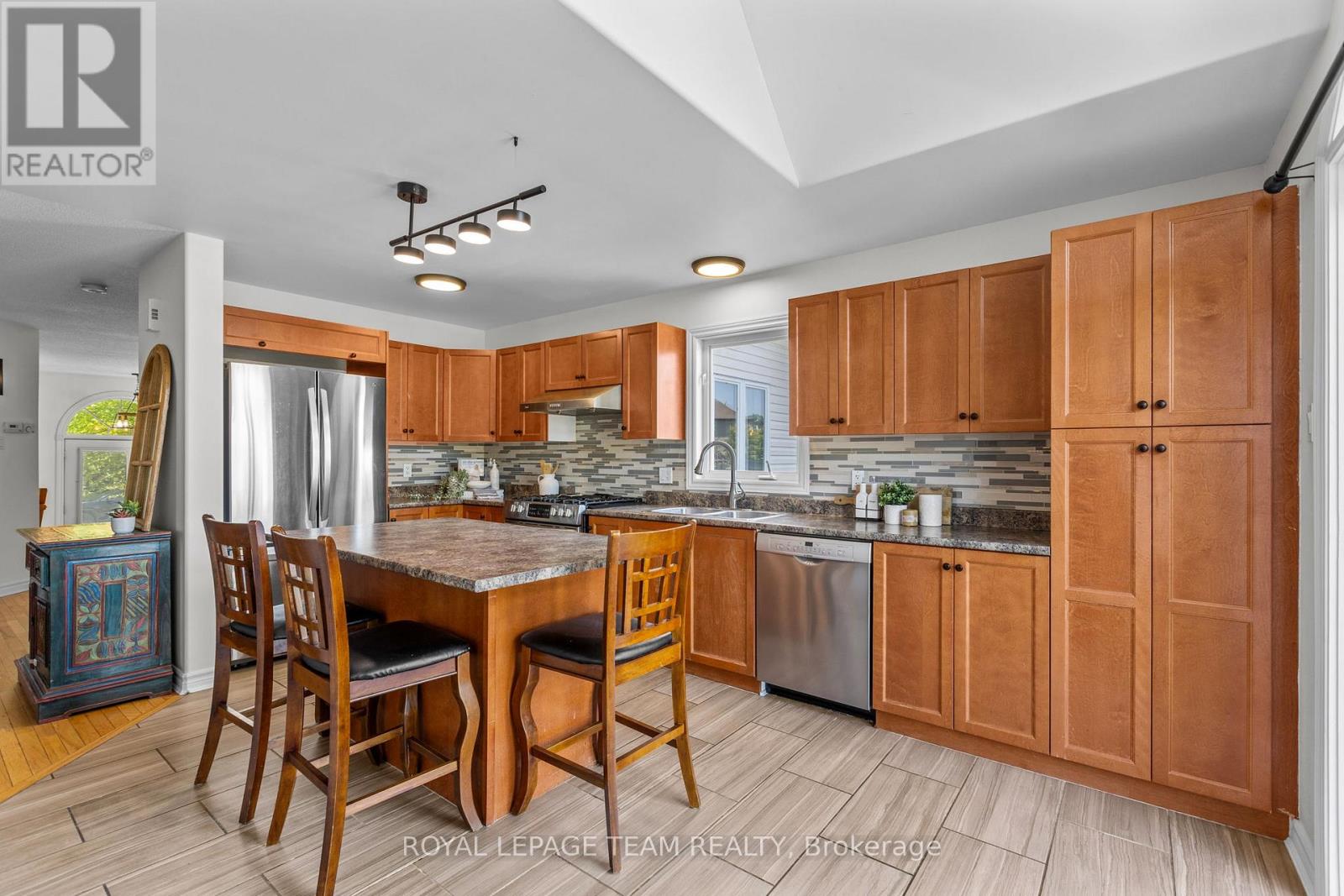 3 Bed, 3 Bath House for Sale in Russell – 408 CENTENAIRE STREET, Russell – MLS# X13756314 - Image 17