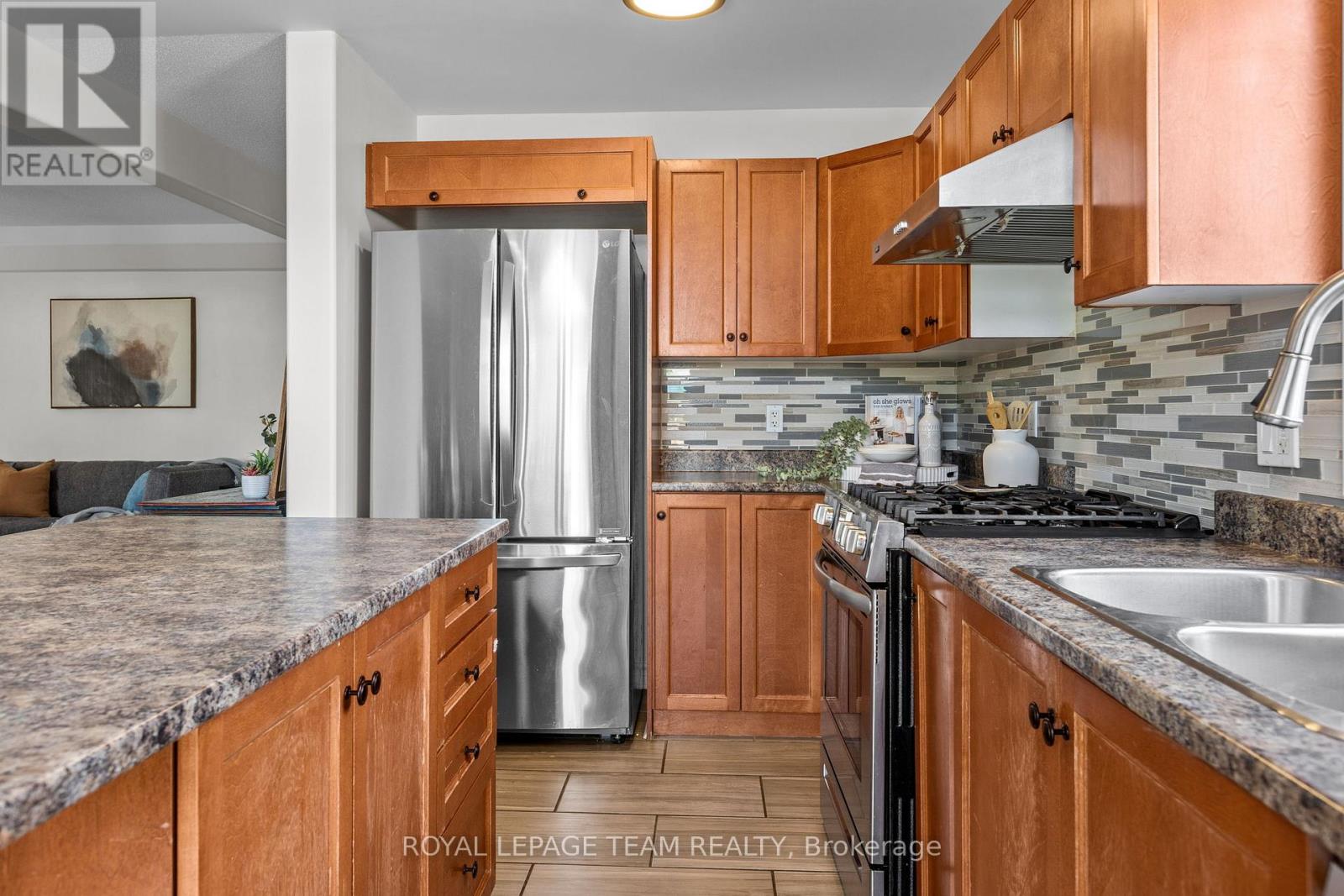 3 Bed, 3 Bath House for Sale in Russell – 408 CENTENAIRE STREET, Russell – MLS# X13756314 - Image 21
