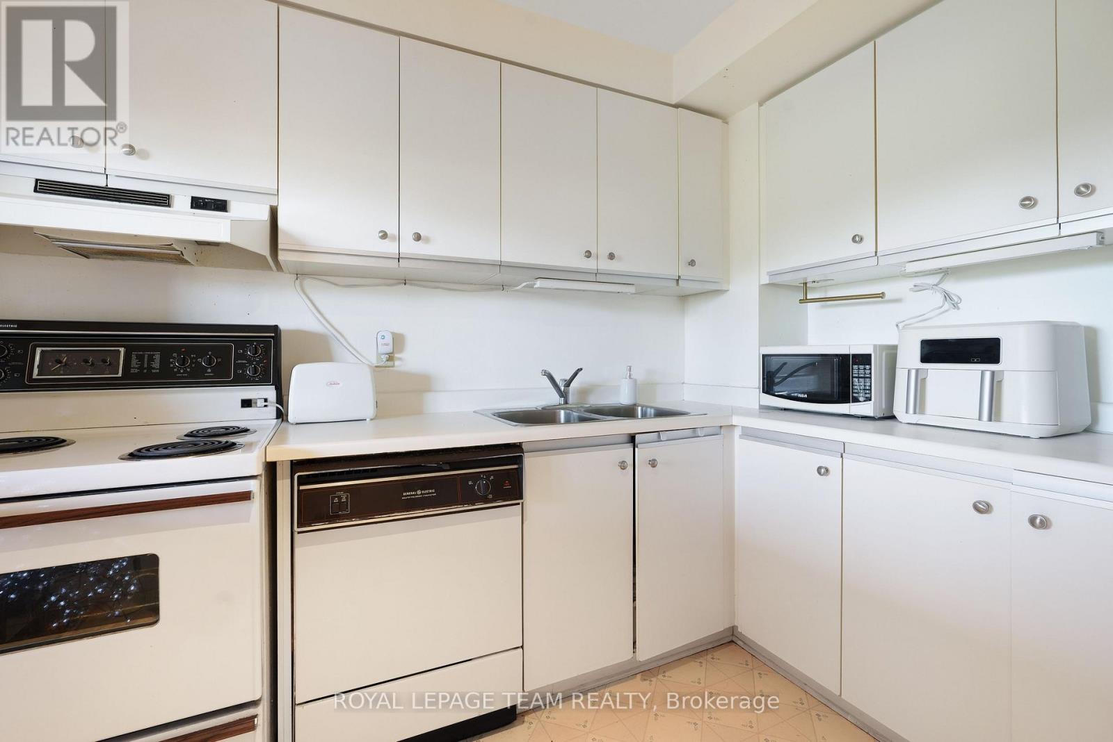 #507 2760 CAROUSEL CRESCENT - Image 17