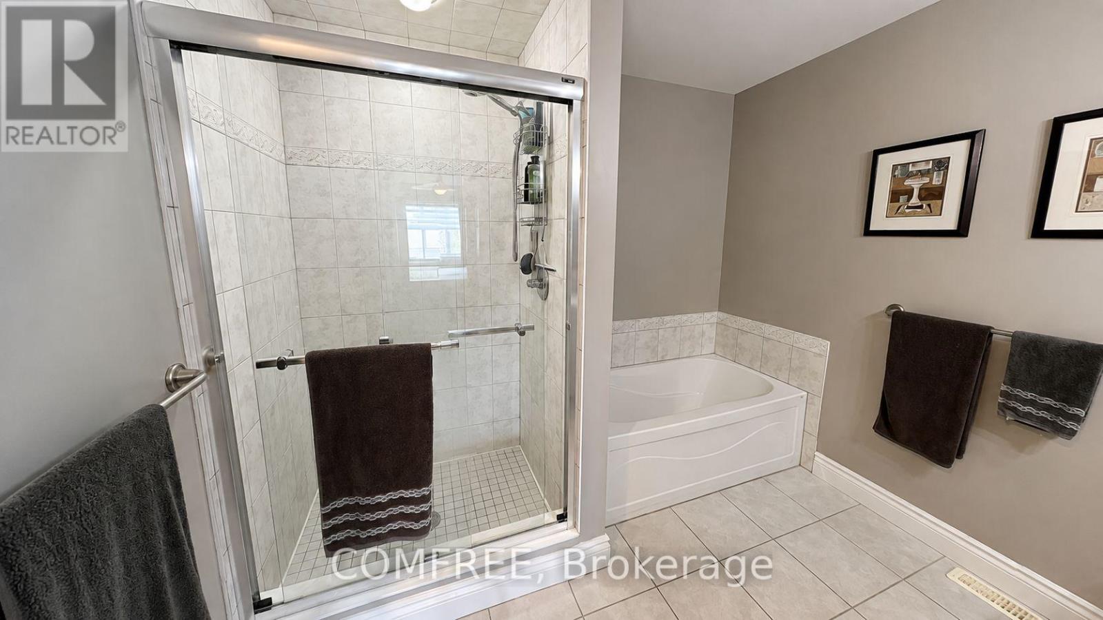 #14 3823 TURNBERRY LANE - 17
