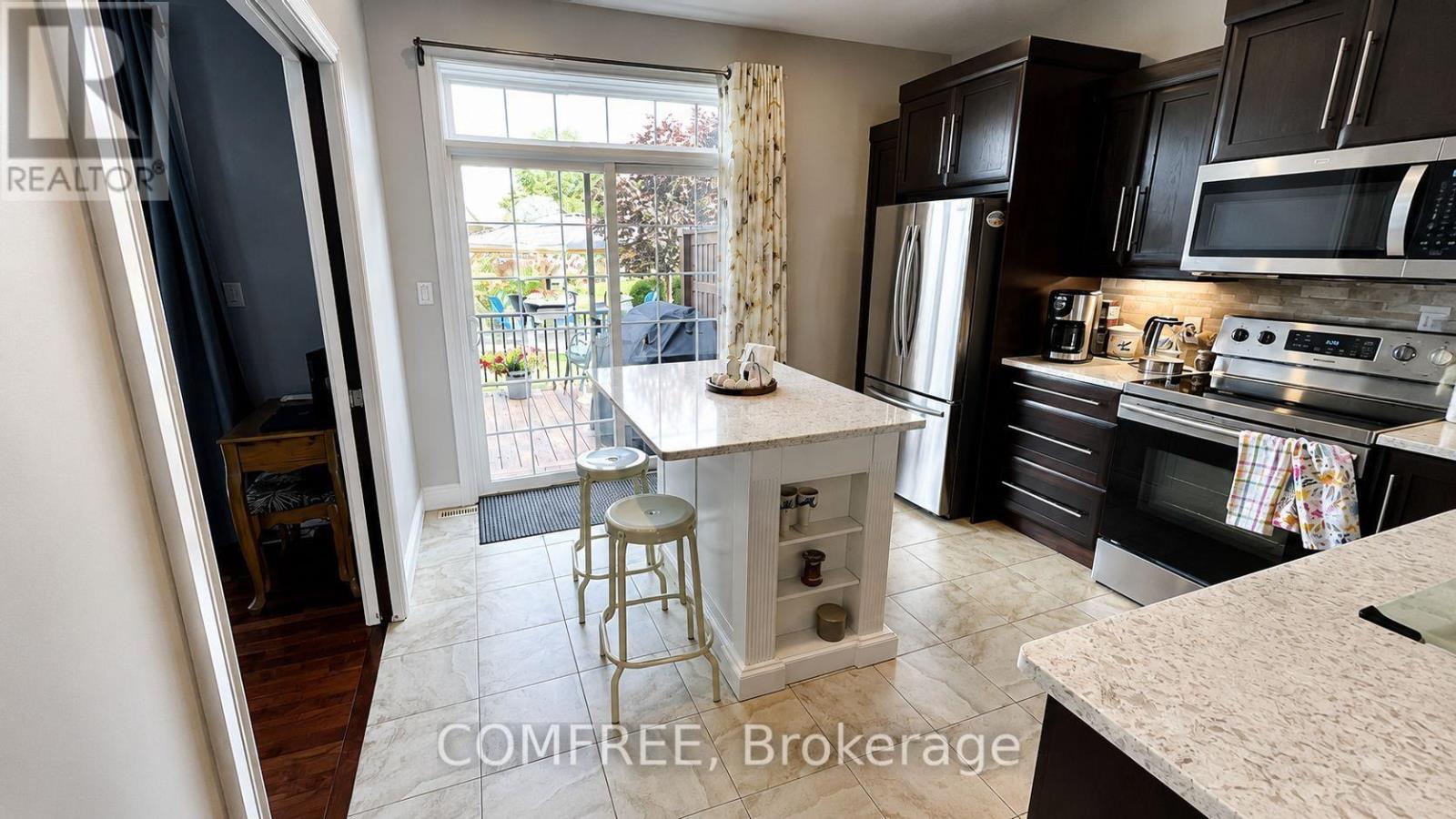 14 - 3823 TURNBERRY LANE, Plympton-Wyoming (Plympton Wyoming) — photo 6