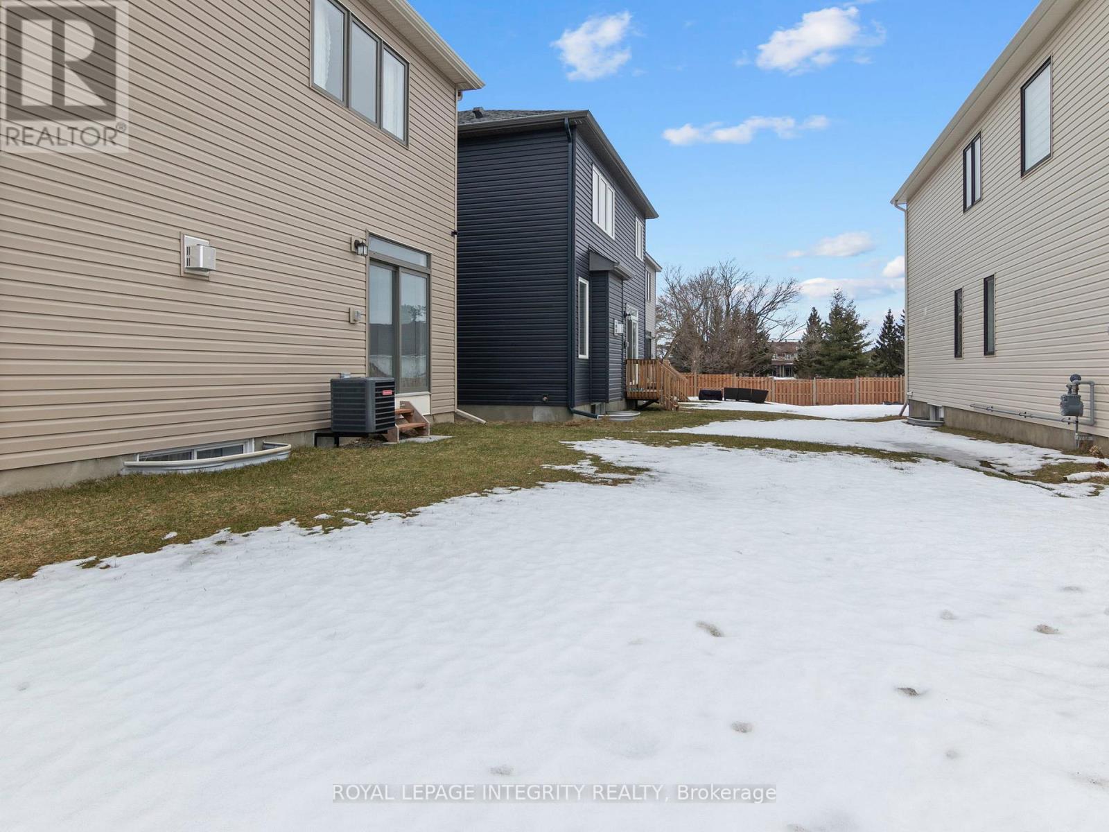 3 Bed, 4 Bath House for Sale in Ottawa – 168 MAYNOOTH COURT, Ottawa – MLS# X13756526 - Image 19