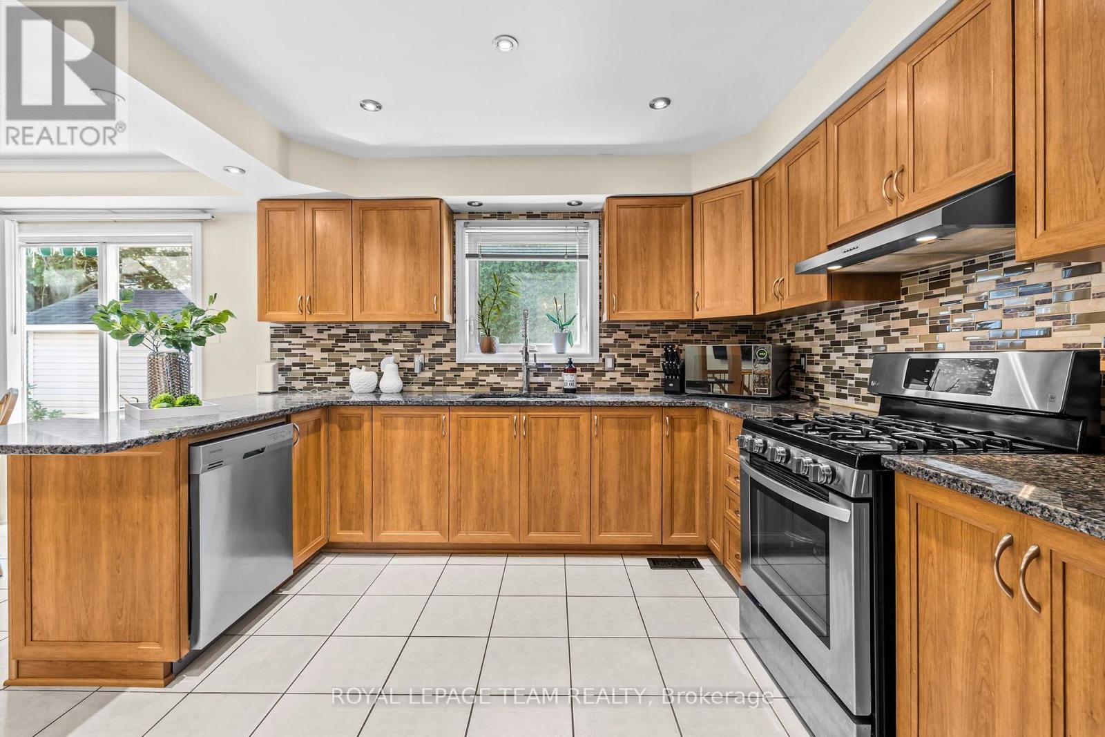 1040 KARSH DRIVE - Image 13
