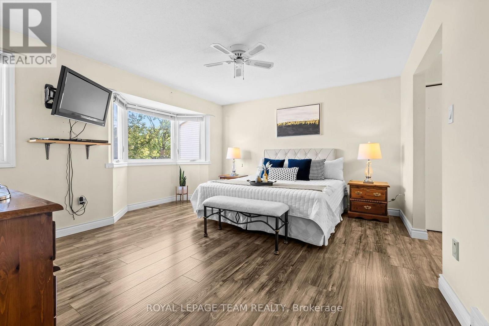 1040 KARSH DRIVE - Image 21