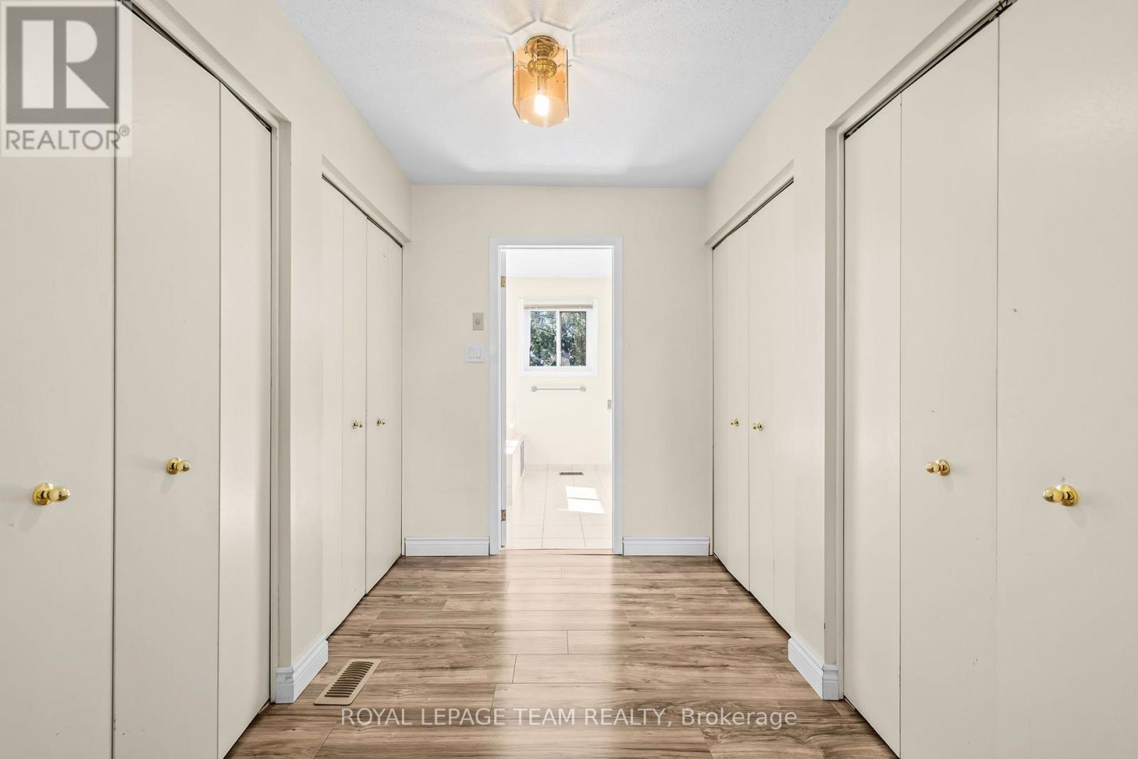 1040 KARSH DRIVE - Image 23