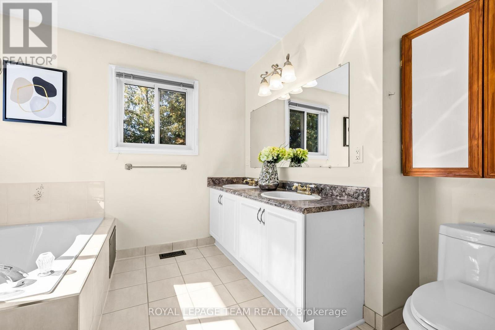1040 KARSH DRIVE - Image 24