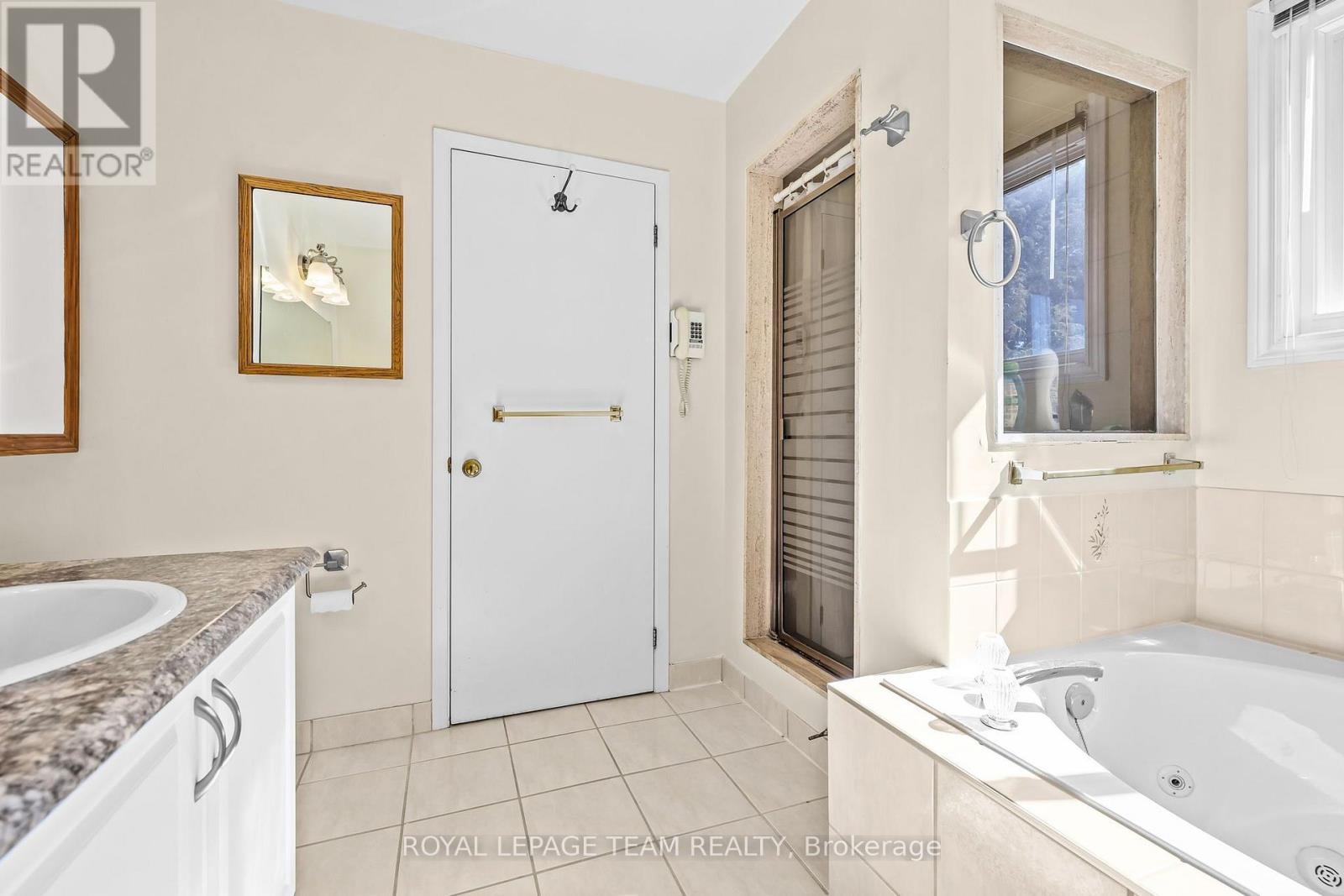 1040 KARSH DRIVE - Image 25