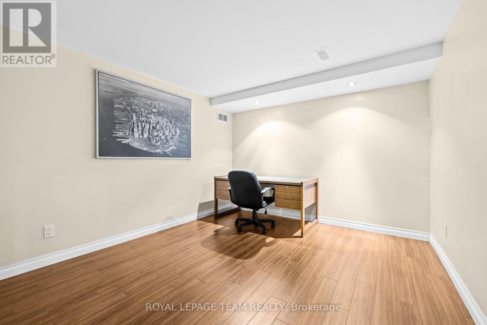 1040 KARSH DRIVE - Image 34