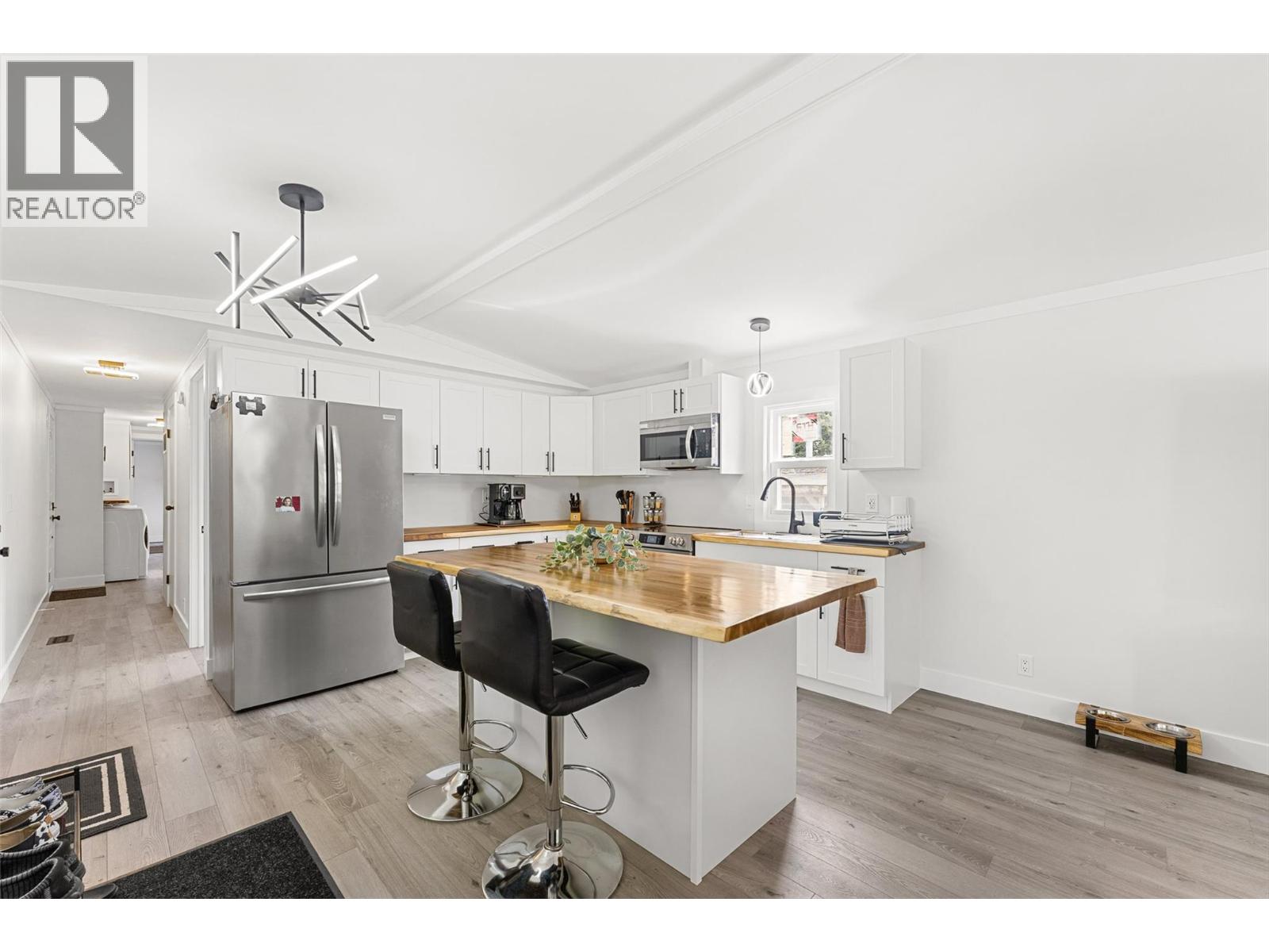47 3381 Village Green Way, Westbank