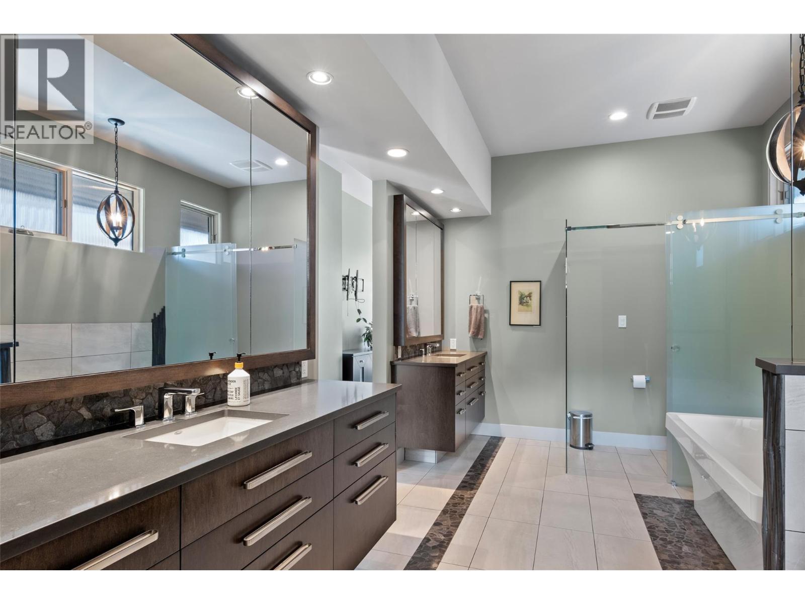 1555 Kicking Horse Way - 15