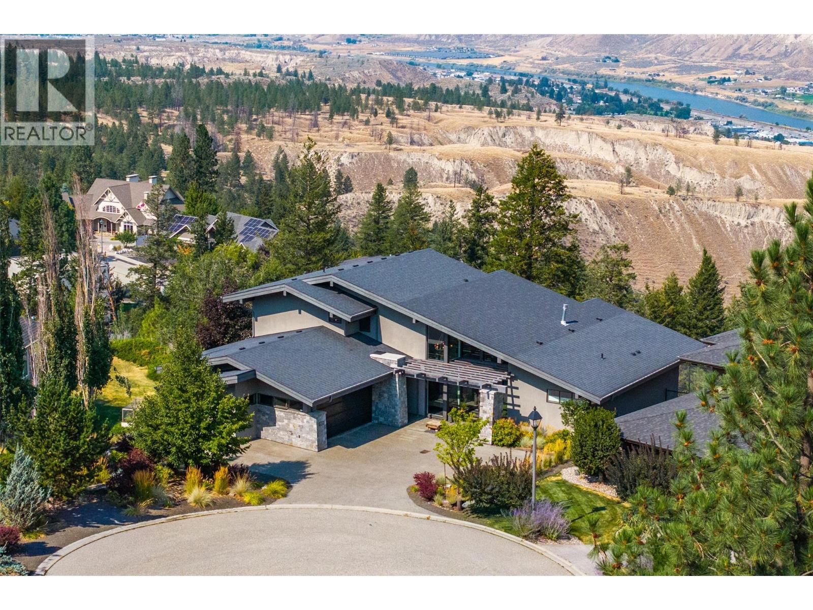 1555 Kicking Horse Way - 40