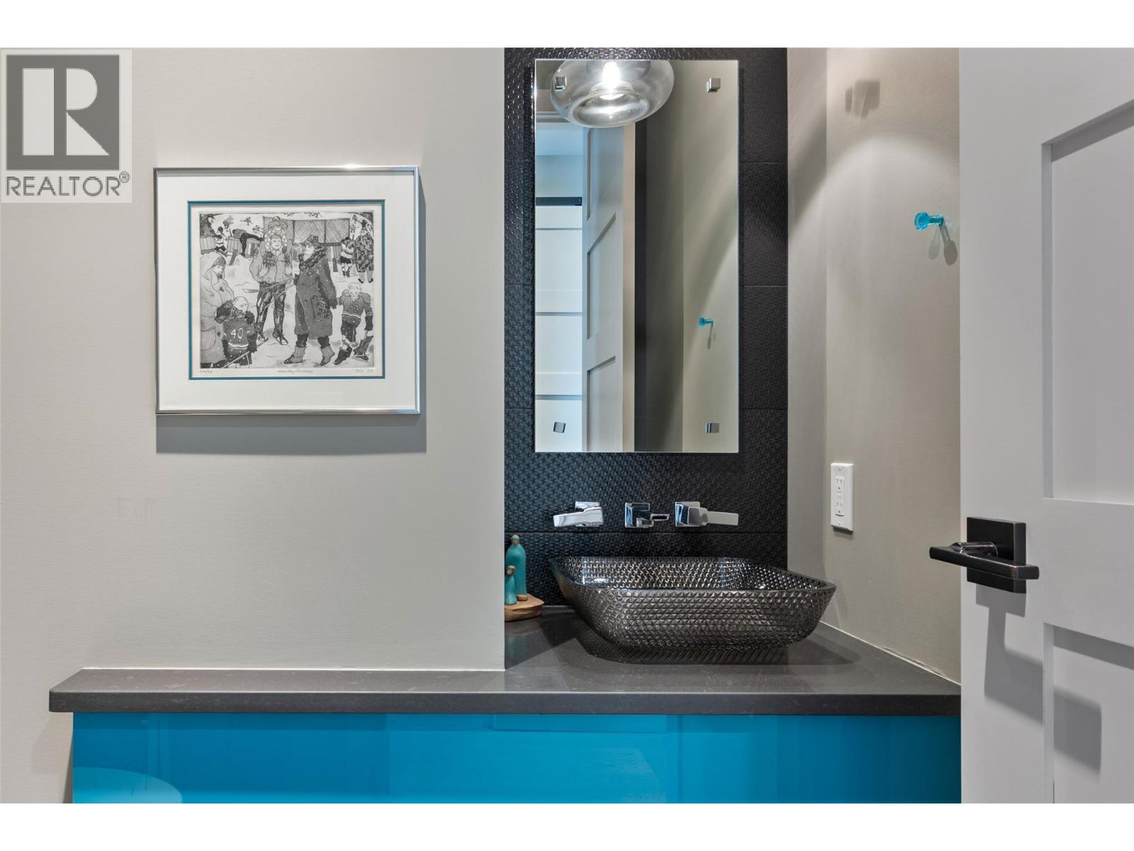 1555 Kicking Horse Way - 18