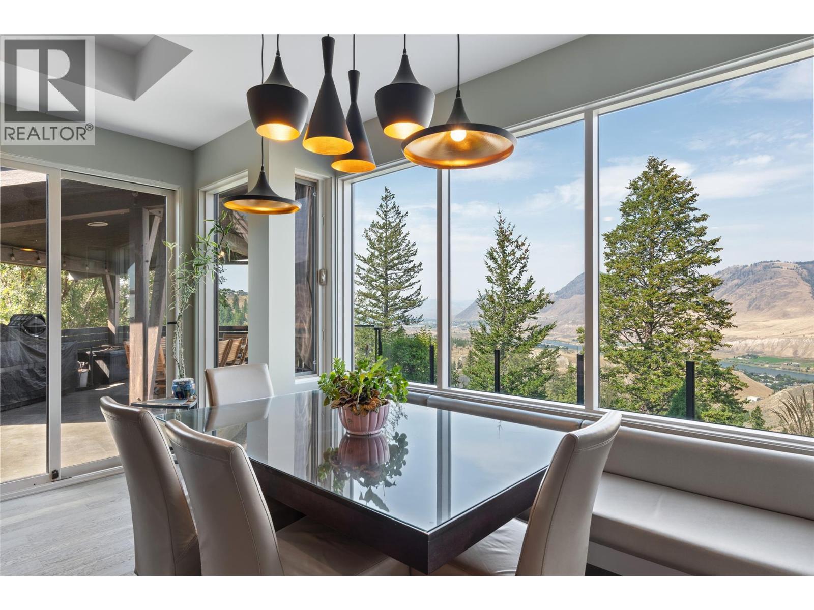 1555 Kicking Horse Way - 10