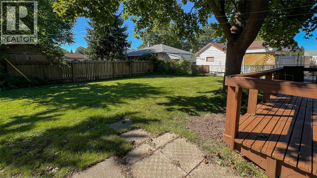 144 GREY CRESCENT - 19