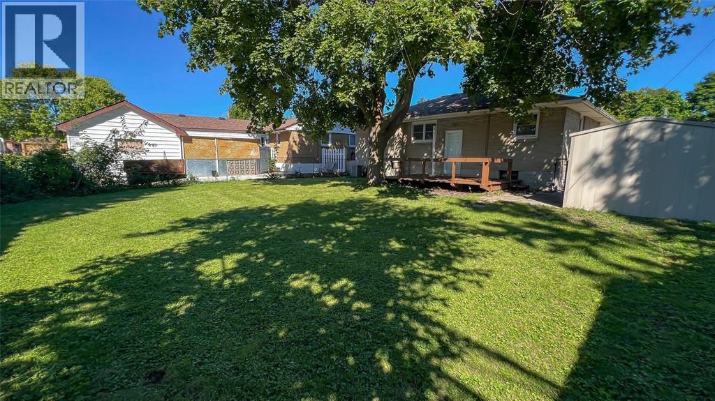 144 GREY CRESCENT - 20
