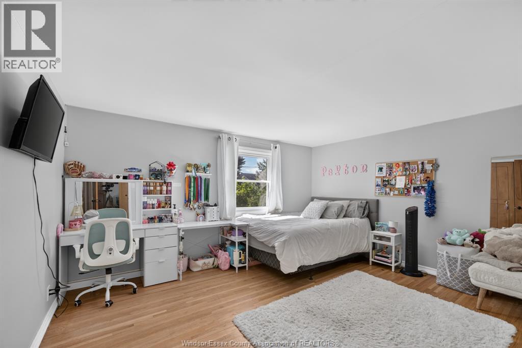 2477 MARK AVENUE - Image 28